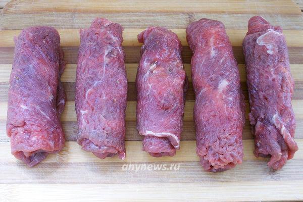 Рулет мясной с черносливом — пошаговый рецепт с фото