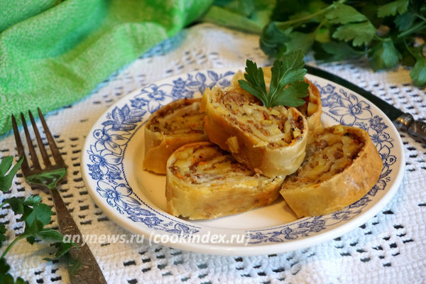 Домашний штрудель с мясом и картошкой - рецепт