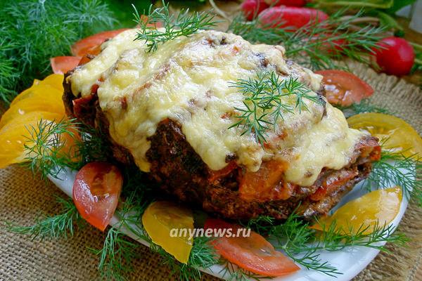 мясо гармошка в духовке с помидорами и сыром - пошаговый рецепт