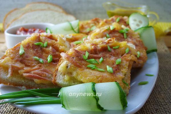 бутерброды с колбасой сыром и яйцом