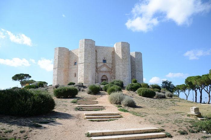 Что посмотреть в окрестностях Бари - Castel del Monte, Italy