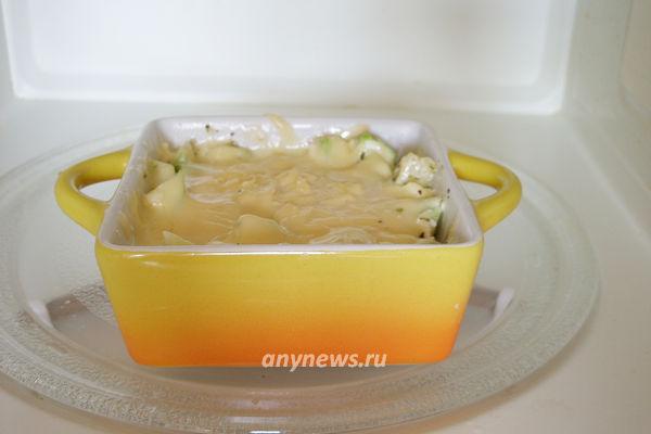Кабачки с сыром держать в микроволновке пока сыр не расплавится 