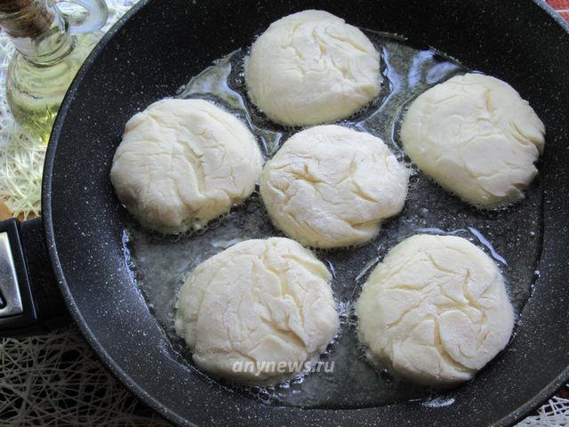Сырники с кокосовой стружкой - жарим на сковороде
