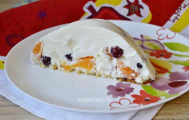 Творожный торт из печенья с фруктами без выпечки