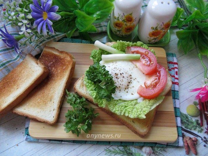 Бутерброд с яичницей на воде