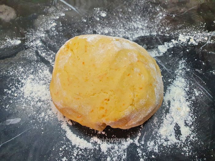 Мягкое апельсиновое печенье с трещинками - тесто