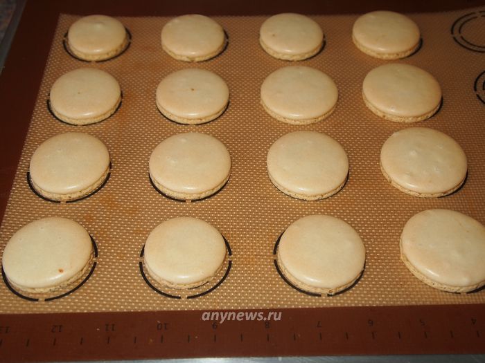 Пирожные макаронс в домашних условиях выпекаем в духовке 18 минут
