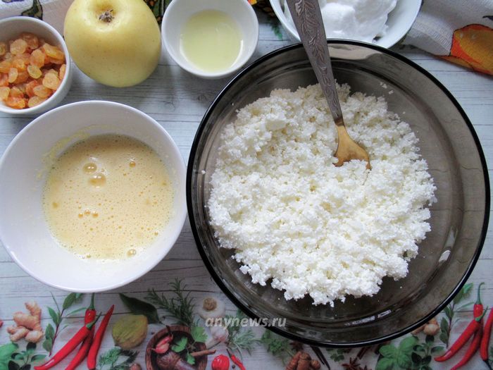 Смешайте ингредиенты рисового пудинга