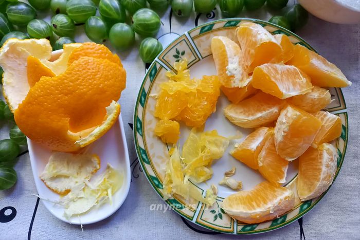 Очистите апельсин