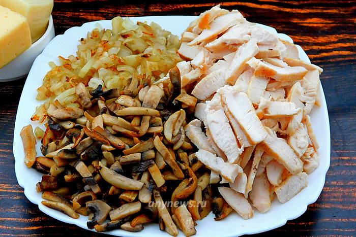 жульен с курицей и грибами в духовке - начинка