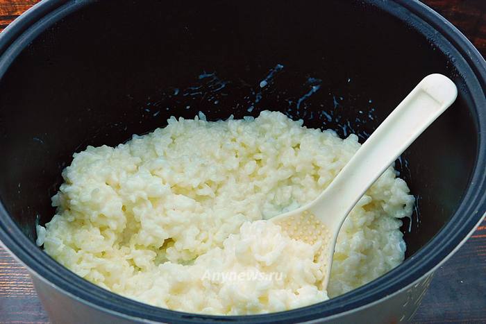 Оставить рис еще попариться в режиме Подогрев на 10-15 минут