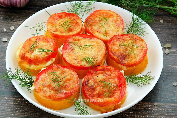 Запеченные кабачки с помидорами и сыром - пошаговый рецепт