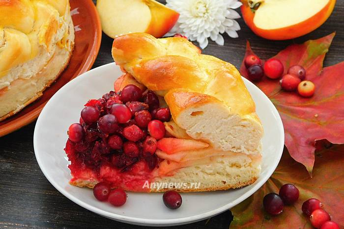 Яблочно-клюквенный пирог - рецепт с фото
