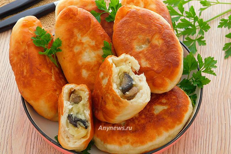 Домашние пирожки с картошкой и грибами - рецепт