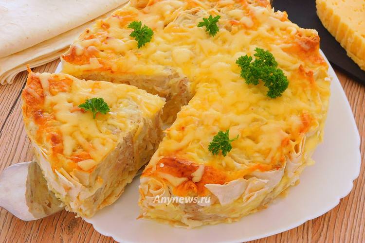 Пирог из лаваша с начинкой из фарша с сыром - рецепт