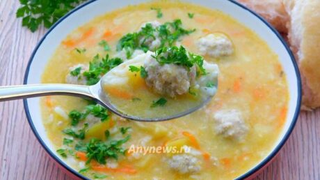Суп с фрикадельками и рисом