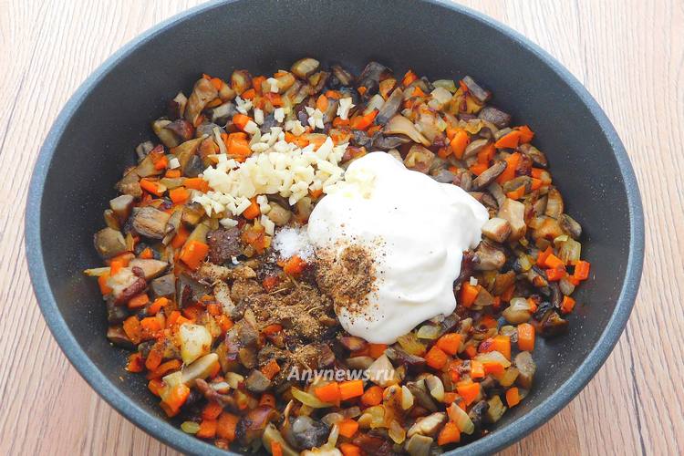 Картофельный рулет с грибами - начинка