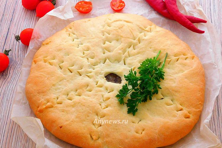 Осетинский пирог с мясом выпекать в духовке 25-30 минут