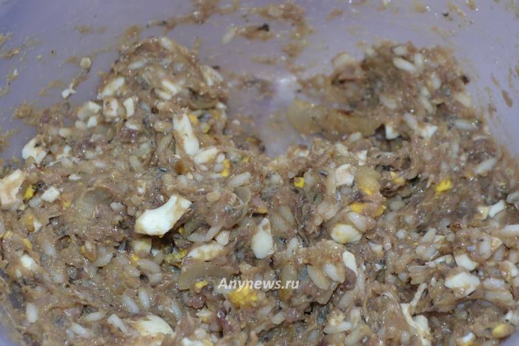 Расстегаи с рыбой и рисом - начинка