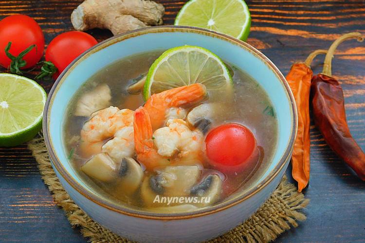 Суп том ям с креветками и грибами шампиньонами