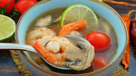 Том ям с креветками и грибами