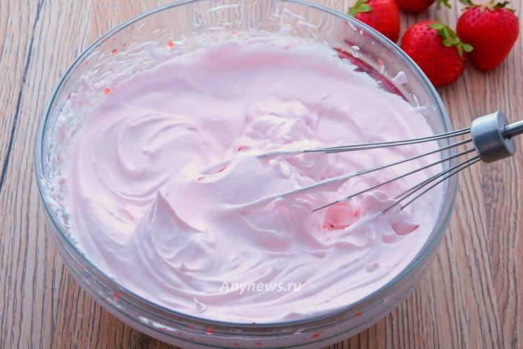Масса зефира станет пышной и тягучей