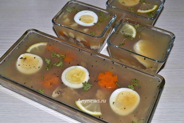 Заливное из щуки без желатина украсить яйцом