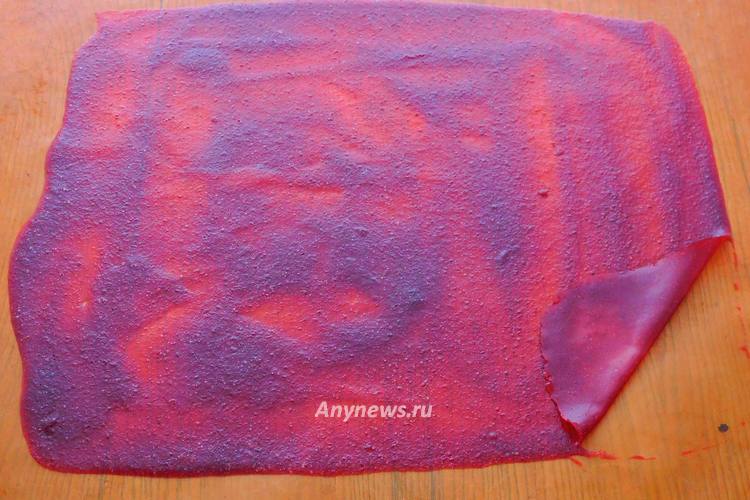 Пастила из клубники подсушивается в духовке 4-5 часов