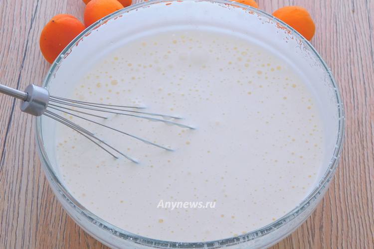 Взбить продукты миксером в течение 5 минут