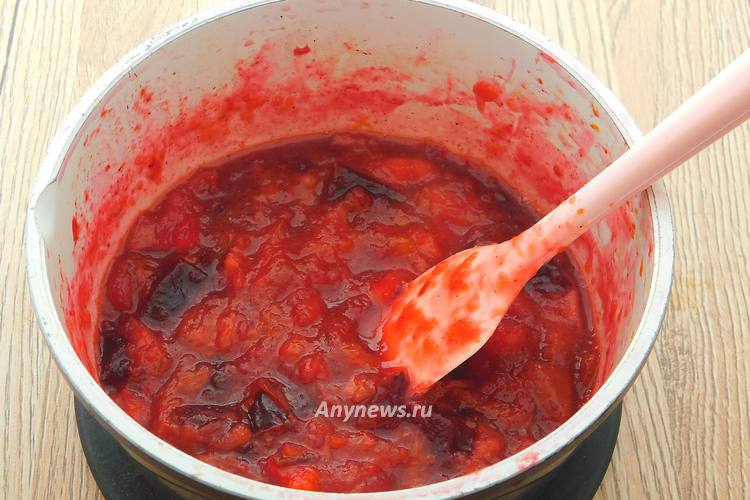 Варить сливы до полного размягчения