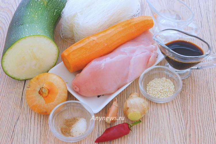 фунчоза с курицей и кабачком - ингредиенты