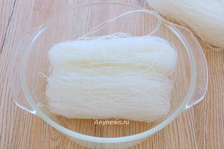 Фунчозу залить кипятком