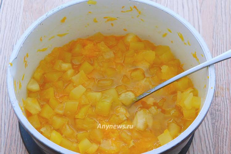 Дать постоять варенью полчаса и снова варить