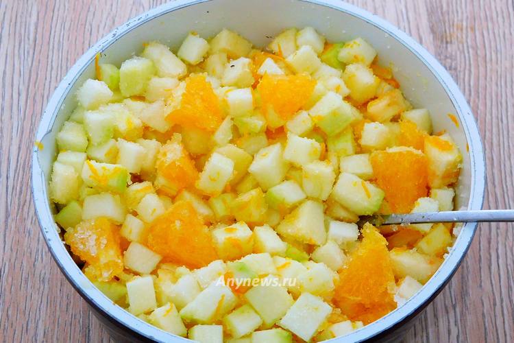 Перемешать ингредиенты варенья