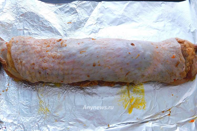 Свернуть рулет из индейки