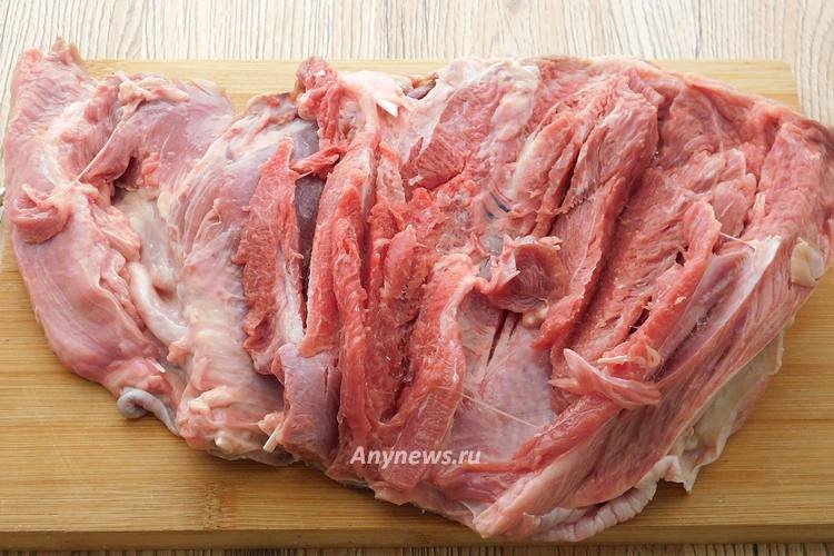 Освободить и убрать косточку из мяса