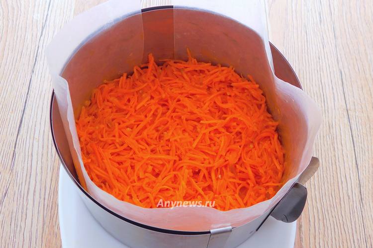 Выложить морковь по корейски