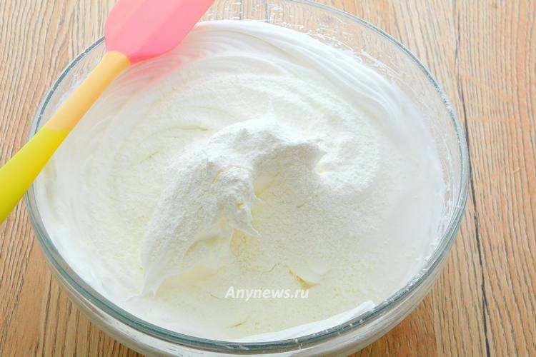 Просеять крахмал к белкам