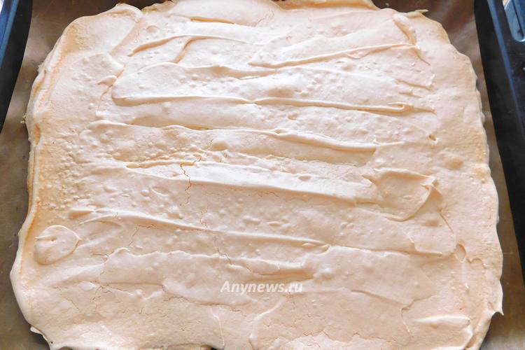 Выпекать меренгу в духовке 25-30 минут