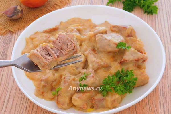 Свинина в сметанном соусе