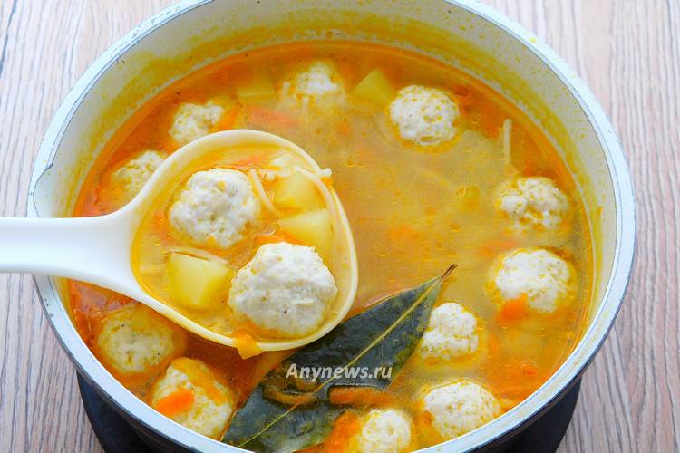 Добавить в суп с куриными фрикадельками и вермишелью специи