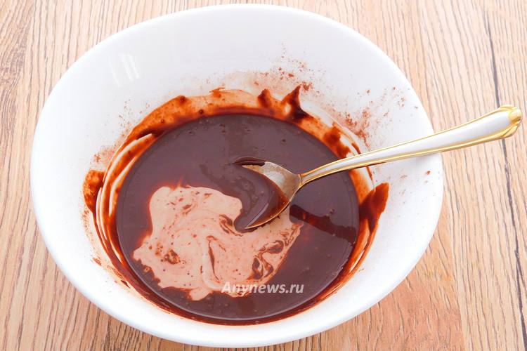 Постепенно добавлять молоко до нужной консистенции