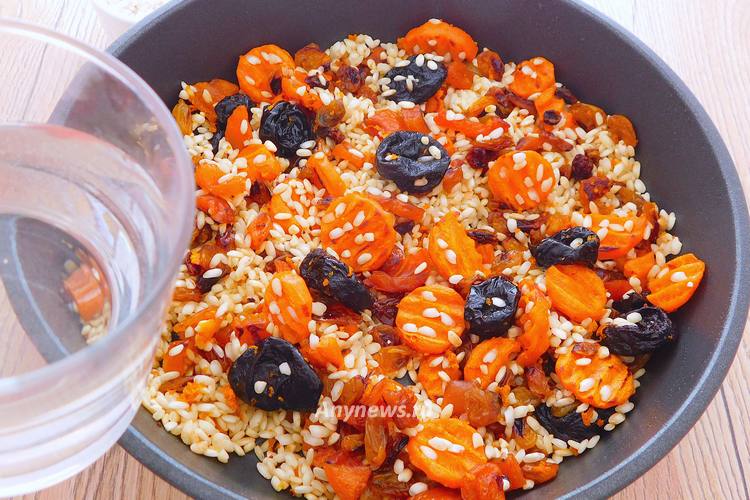 Прогреть, чтобы рис стал прозрачным