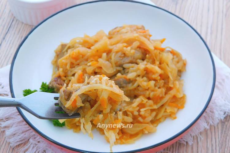 Тушеная капуста с рисом и мясом - рецепт