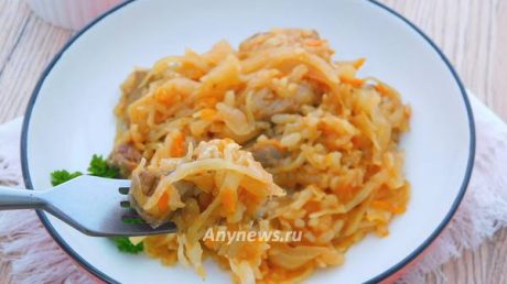 Тушеная капуста с рисом и мясом