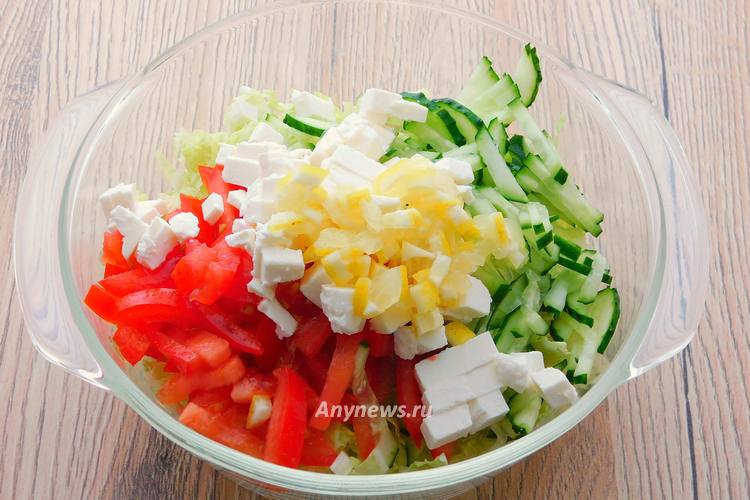 Брынзу нарезать некрупными кубиками